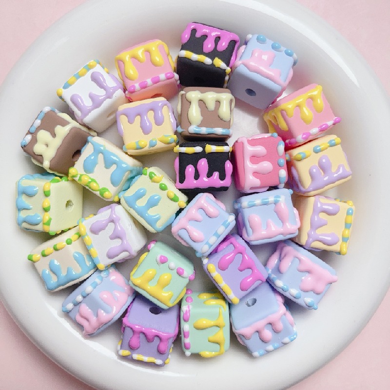 5pcs 16mm Cream Cube Cake Hand Painted Acrylic Beads