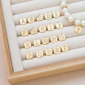 2pcs 10脳9mm Square Flat Letters Alphabet Charms