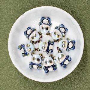 20pcs 16/18mm 3D Panda Vertical Hole Resin Beads