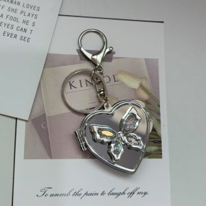 1pc 5cm Silver Bow Pattern Heart Mirror Keychains